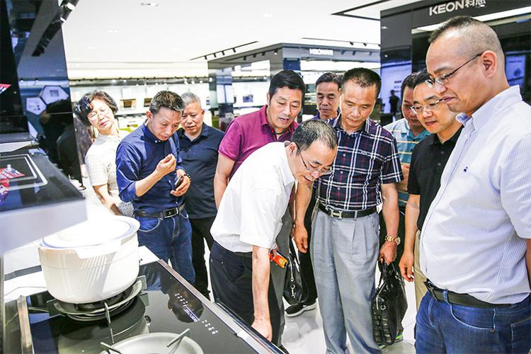 欢迎浙大校友企业家莅临科恩电器交流分享