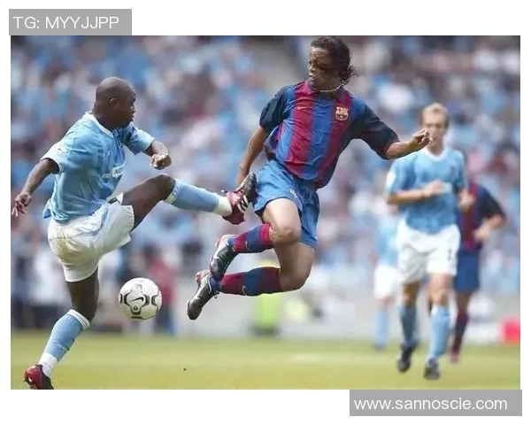 足球巨星背后的传奇故事与成长历程揭秘 足球巨星背后的传奇故事与成长历程揭秘