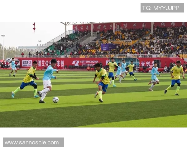 足球明星在绿茵场上的华丽瞬间与精彩绝伦的技巧展示 足球明星在绿茵场上的华丽瞬间与精彩绝伦的技巧展示