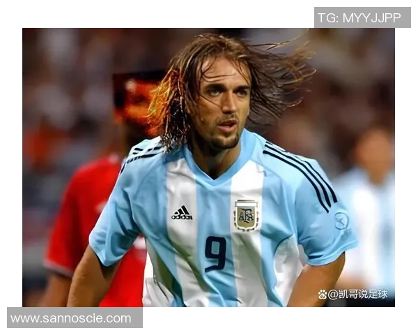 那个足球明星是7他如何在赛场上书写传奇人生